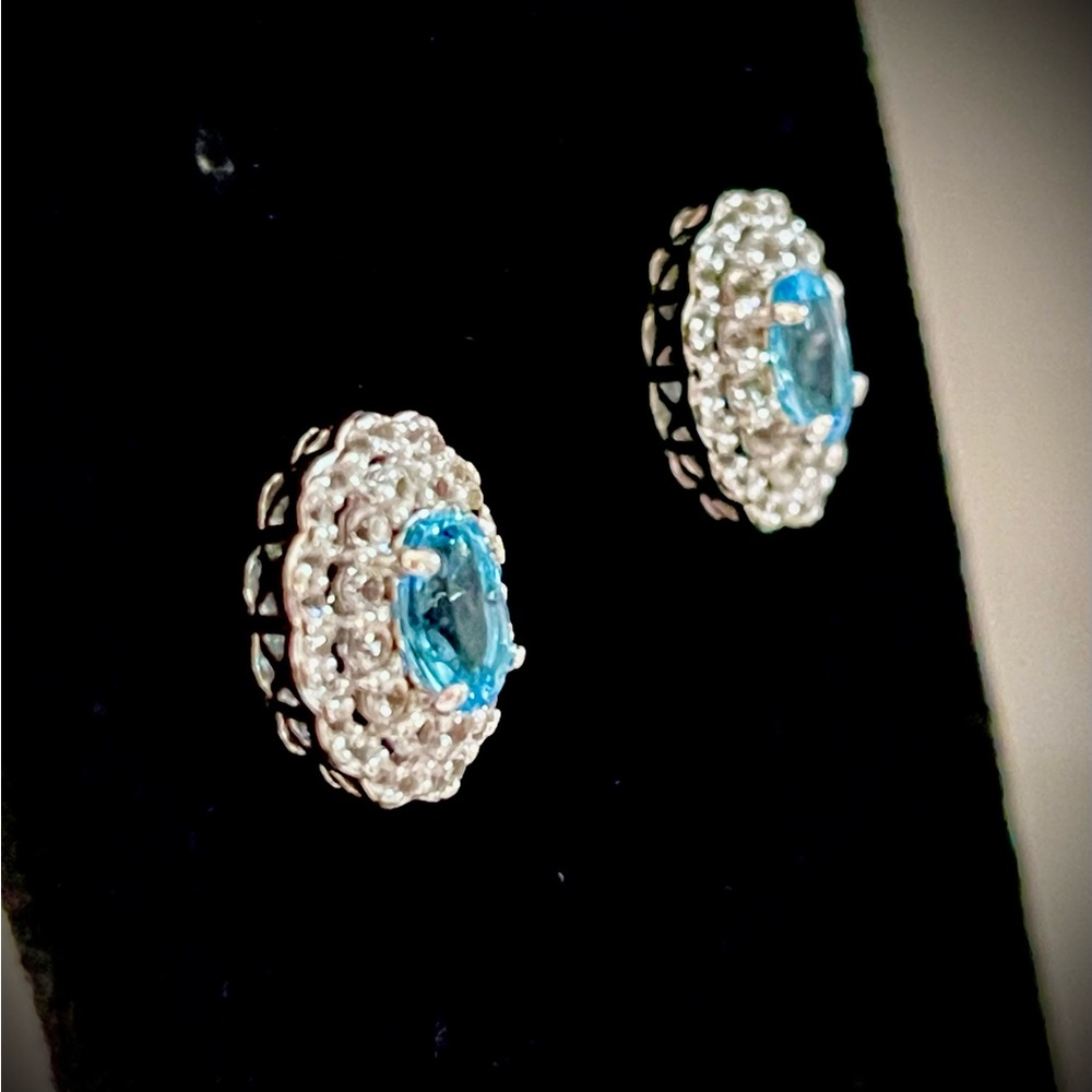 Swiss Blue Topaz/White Sapphire stud earrings - Picture 4 of 6